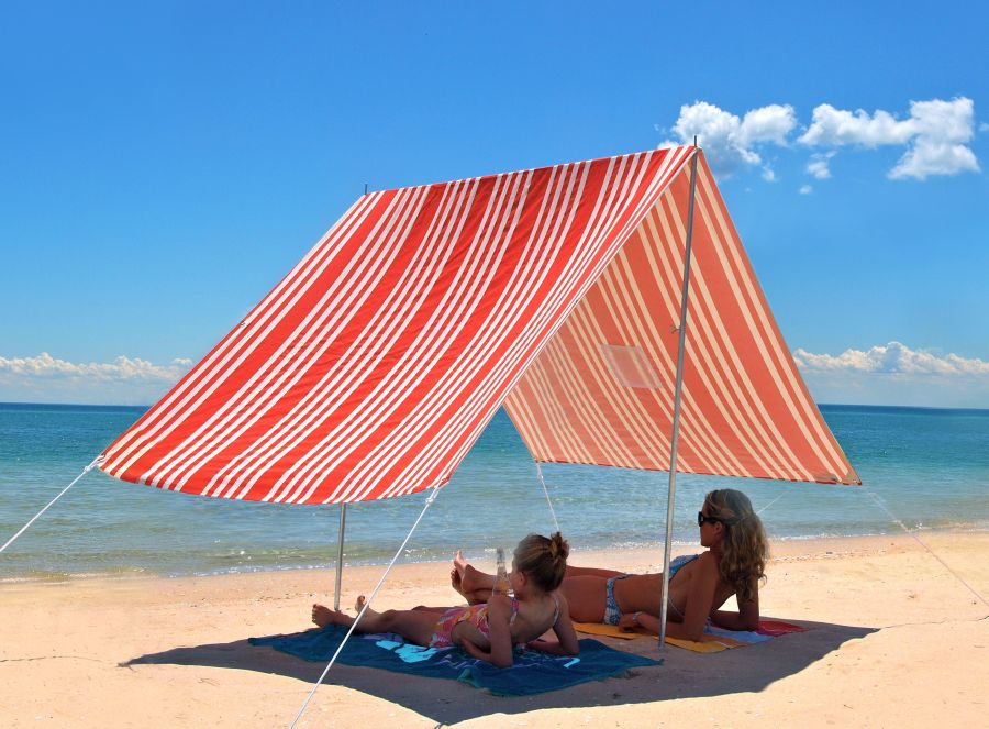 Sombrilla Beach Shade - French Stripe Red - Hollie & Harrie